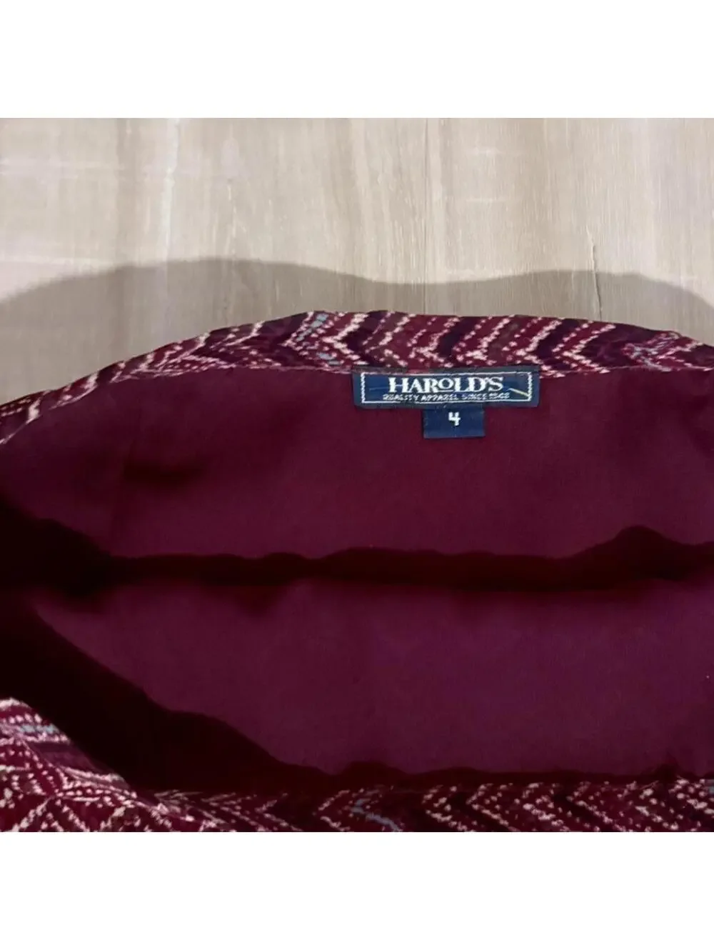 Harold's‎ 90's Style Knee Length Skirt Red Chevron Pattern